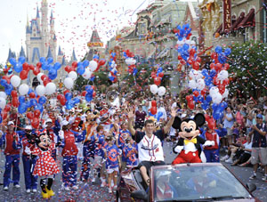 MICHAEL PHELPS RECEIVES HERO\'S WELCOME IN \