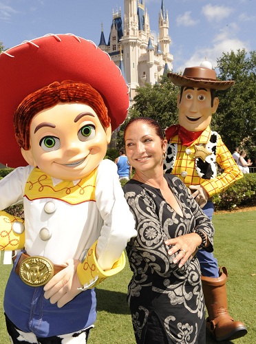 GLORIA ESTEFAN AT DISNEY WORLD IN FLORIDA