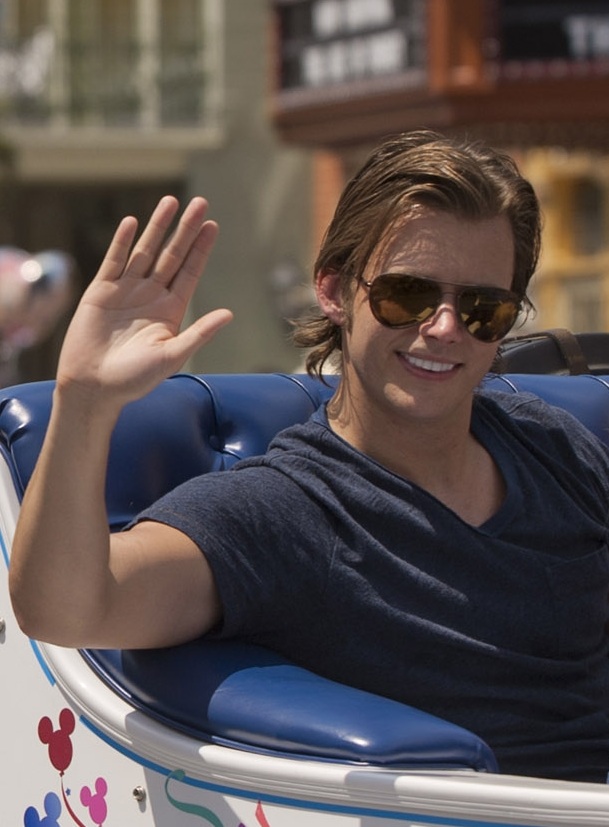  winner Dan Wheldon was feted at Walt Disney World with a victory parade