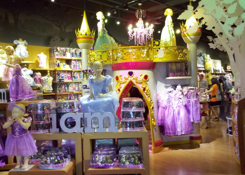 The Disney Store Reopens in Orlando | The Disney Blog