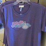 merch-purple-womens-tee Another nice t-shirt, this one in a women's cut. Good material too.