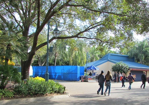 seaworld-antartica-wall-03
