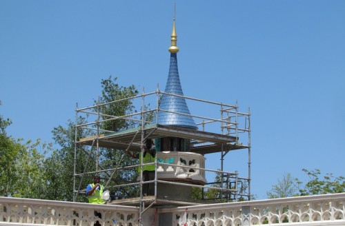 00-newfantasyland-wall-4