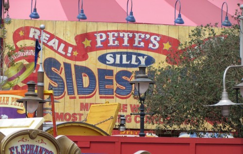 01-mk-storybook-circus-sideshow-side-3 Magic Kingdom Storybook Circus Update - Sideshow sign