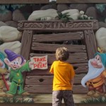 01-dwarfs-mural-peek