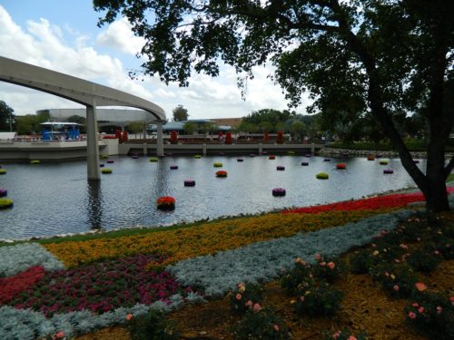 epcot-flower-garden-pond