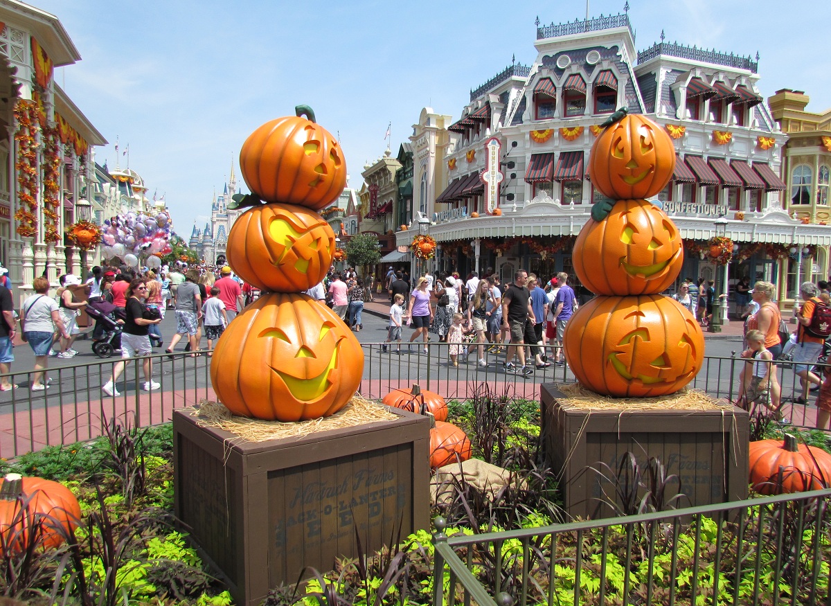 Halloween Decor Appears Early At The Magic Kingdom The Disney Blog