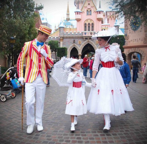 Beautiful Disney Child Cosplay at Disneyland The Disney Blog