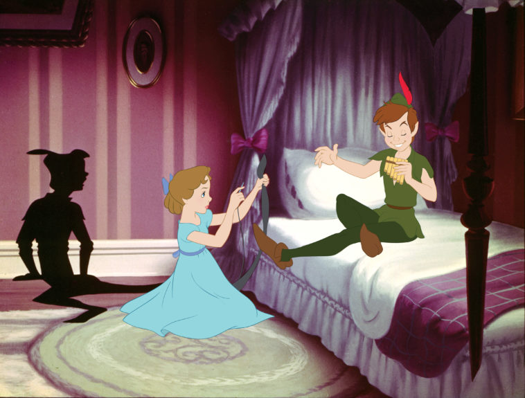 Wendy sews on Peter Pan's shadow