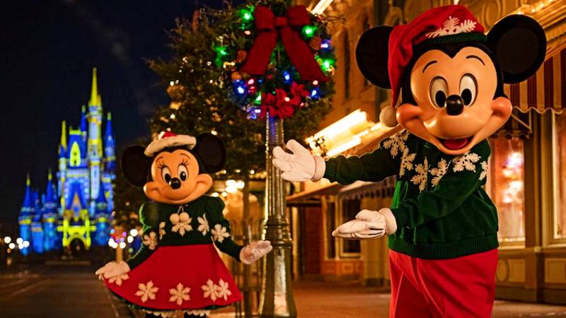 Mickey and Minnie in their Christmas finest