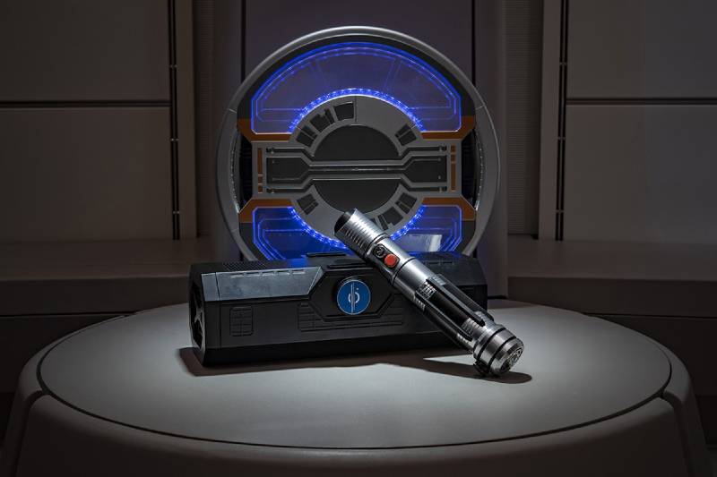 Star Wars: Galactic Starcruiser - lightsaber