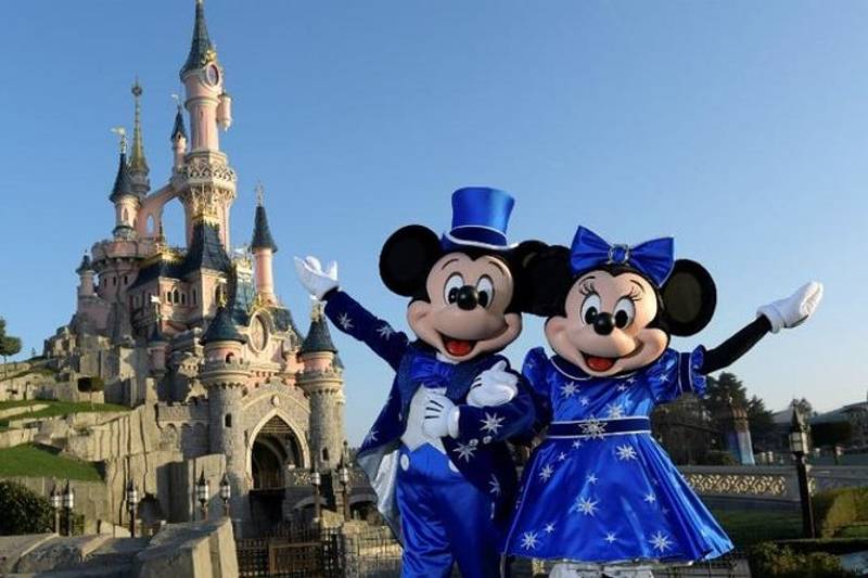 Disneyland Paris - Mickey and Minnie in 2010