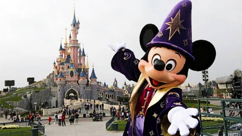 Disneyland Paris - Mickey in 2017