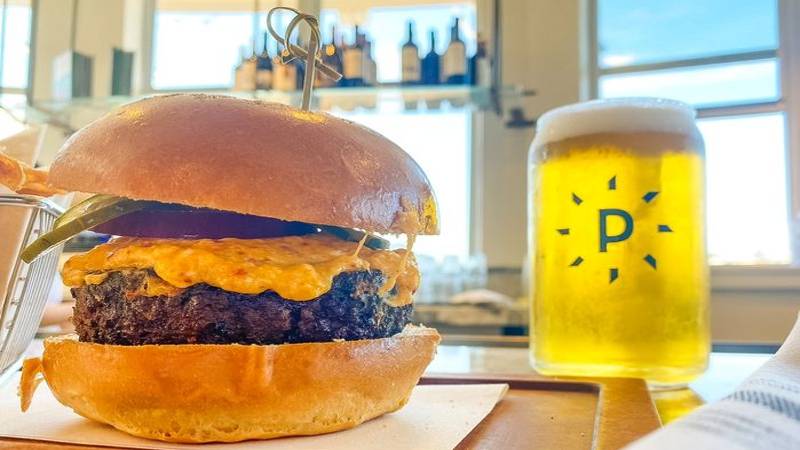 Paddlefish - burger and beer