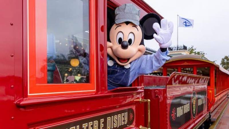 Photos/Video: Walt Disney World Railroad Reopens at the Magic